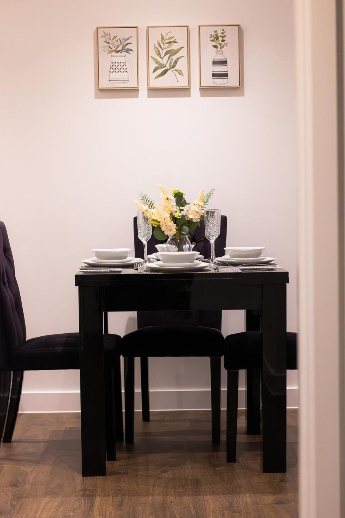 Luxury Mcr 2bed,2bath Apartment- Location! Manchester