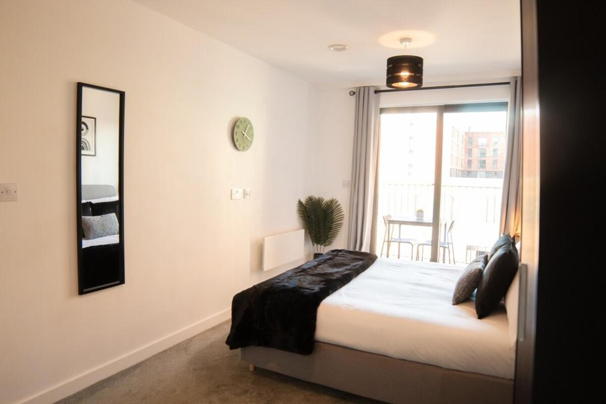 Luxury Mcr 2bed,2bath Apartment- Location! Apartment *